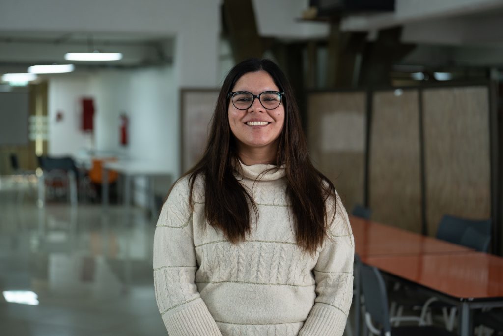 nicole barrientos, alumna de magister en ingeniería industrial